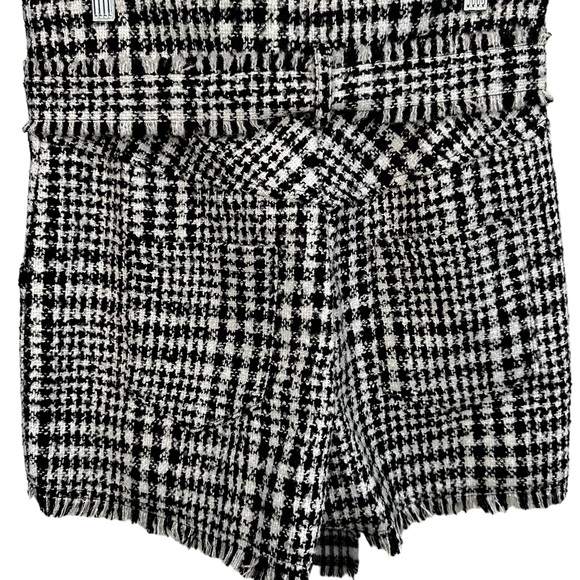 Naked Zebra paperbox style shorts - Picture 2 of 5